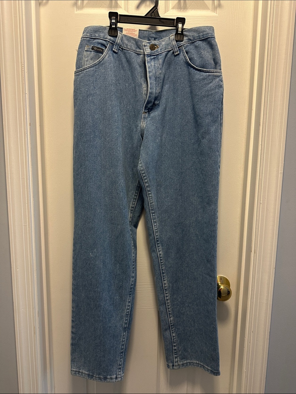 Wrangler Relaxed Fit Jeans in Light Blue Denim